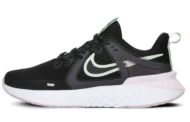 Nike Legend React 2