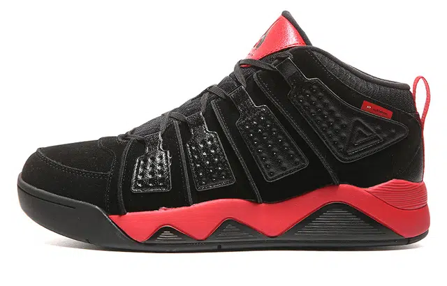 匹克 加绒保暖跑步鞋 黑红