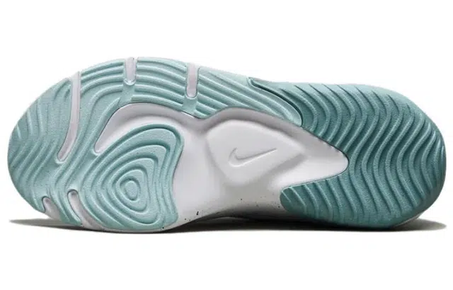 Nike Legend Essential 3