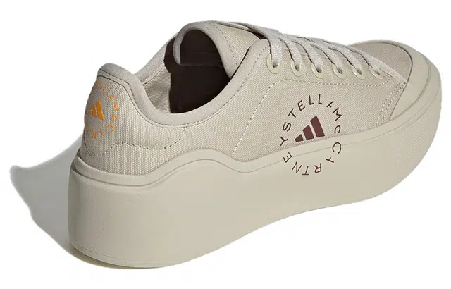 adidas Court