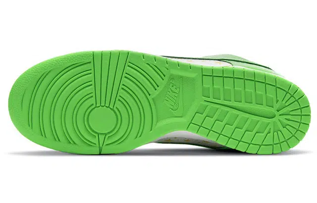 Supreme x Nike Dunk SB "Mean Green"