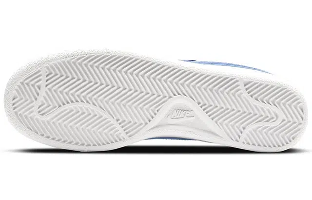 Nike Court Royale Tab