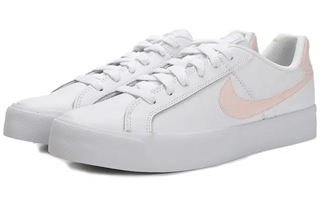 Nike Court Royale AC