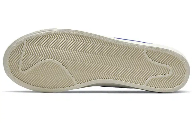 Nike Blazer Low '77 Vintage "Hyper Royal"