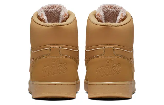 Nike EBERNON Mid SE