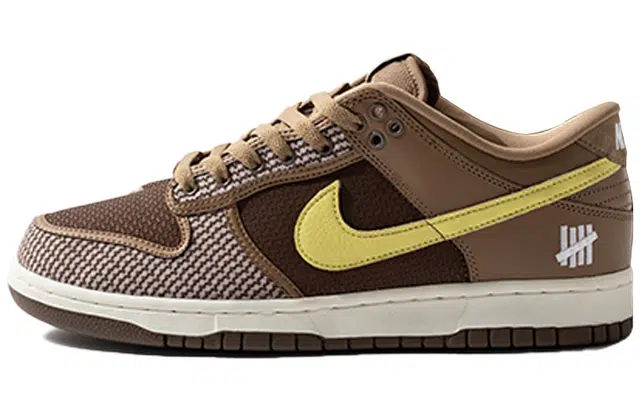UNDEFEATED x Nike Dunk Low SP "Inside Out"