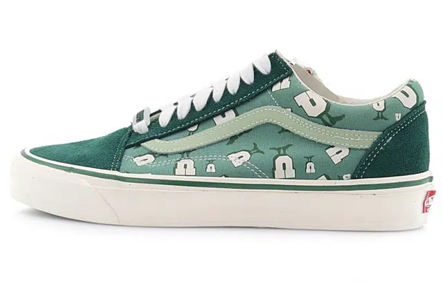 UNDEFEATED x Vans Old Skool