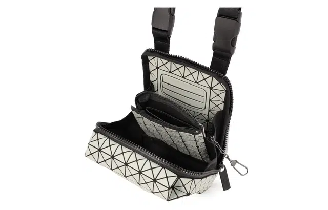 ISSEY MIYAKE Beetle