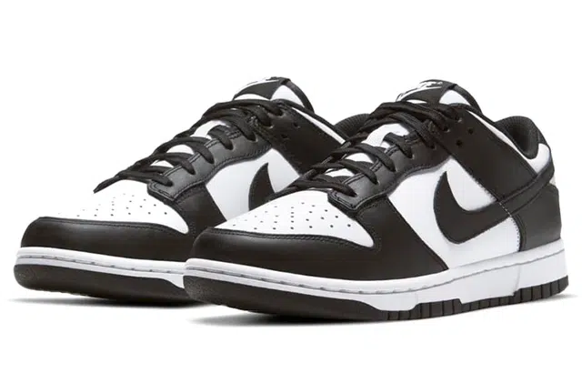 Nike Dunk Low "WhiteBlack"