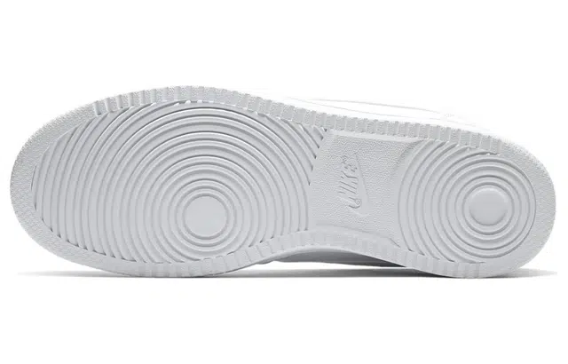 Nike EBERNON Mid