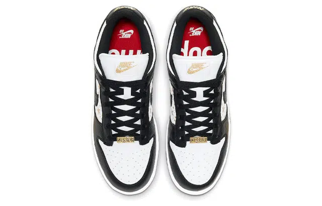 Supreme x Nike Dunk SB Black Stars