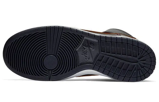 Nike Dunk SB Pro Cavs