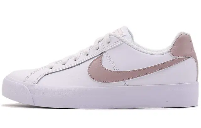 Nike Court Royale AC