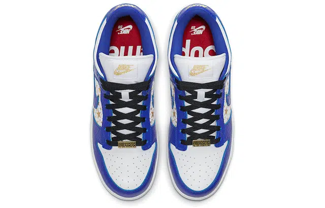 Supreme x Nike Dunk SB Hyper Royal