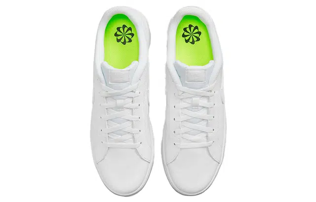 Nike Court Royale 2