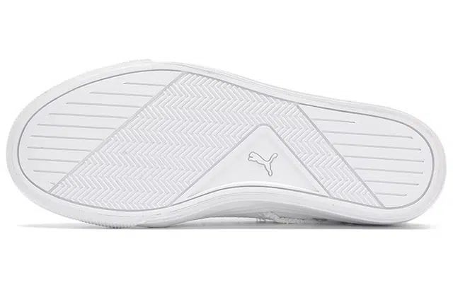 PUMA Capri Raw Cut