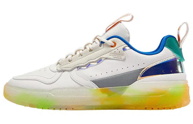 特步 防滑耐磨 低帮 板鞋 男款 米绿