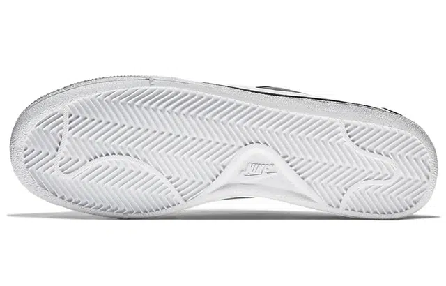 Nike Court Royale SL