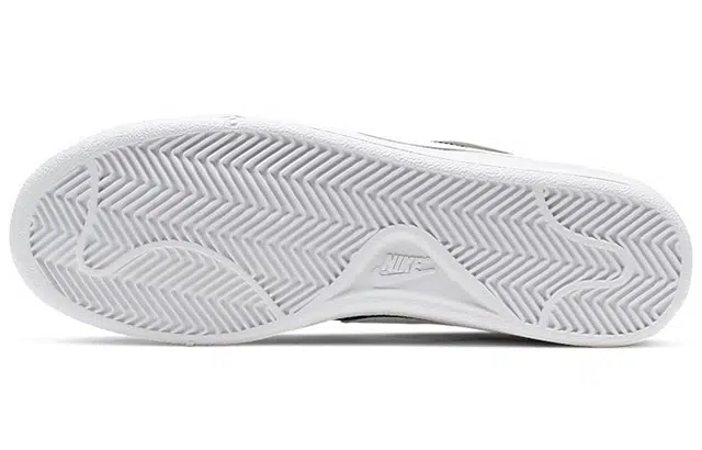 Nike Court Majestic Leather