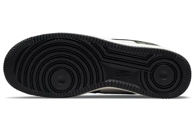 Nike Air Force 1 Low Gore-Tex "escape"