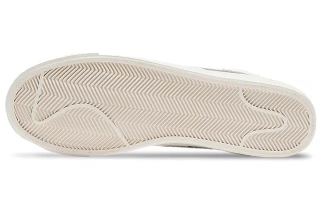 Nike Blazer 77 Mid Black White