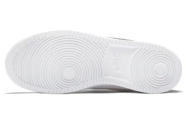 Nike EBERNON Low