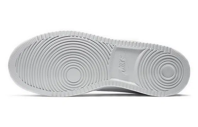 Nike EBERNON Low