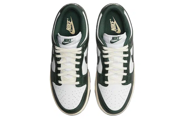 Nike Dunk Low "Vintage Green"