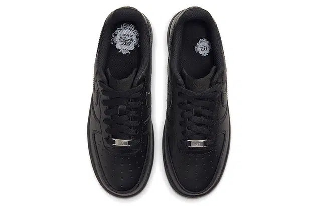 Nike Air Force 1 Low triple black