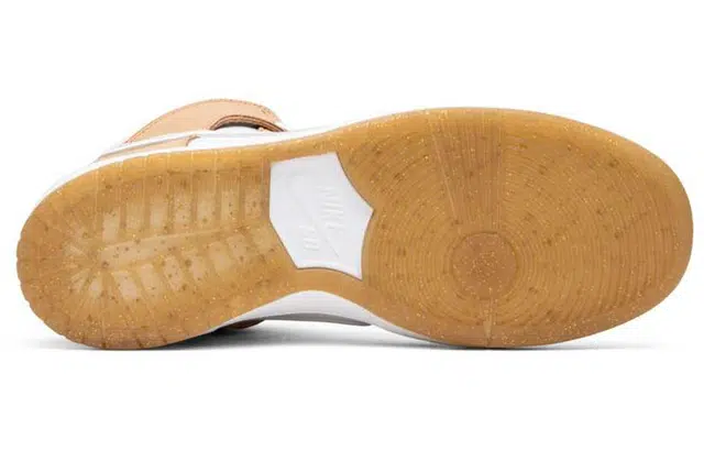Premier x Nike Dunk SB ()