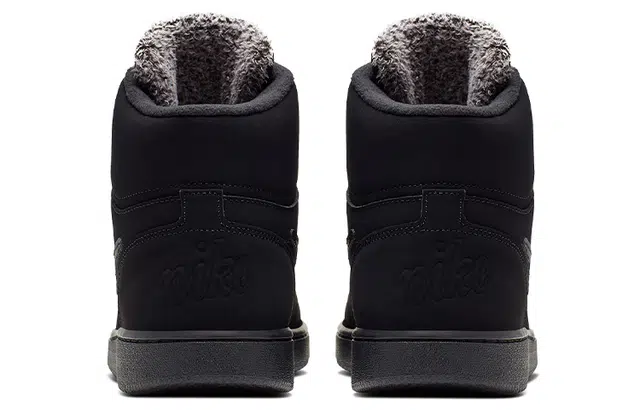 Nike EBERNON Mid SE