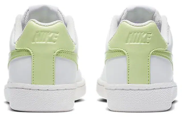 Nike Court Royale