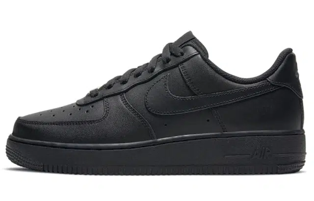 Nike Air Force 1 Low triple black