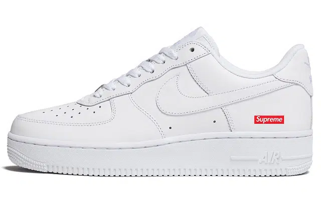 Supreme x Nike Air Force 1 "box logo"