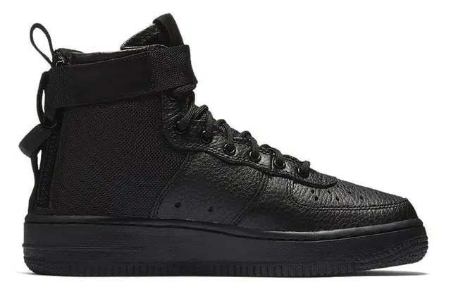 Nike Air Force 1 Triple Black GS