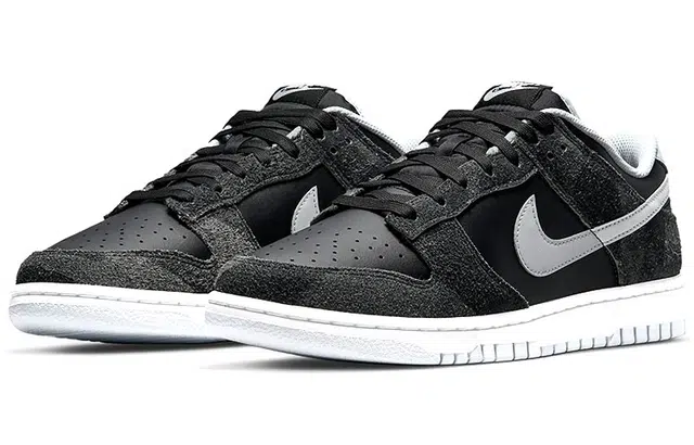 Nike Dunk Low Retro PRM "Zebra"