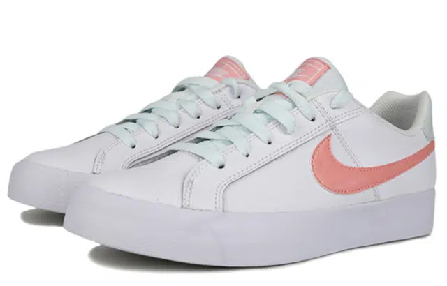 Nike Court Royale AC