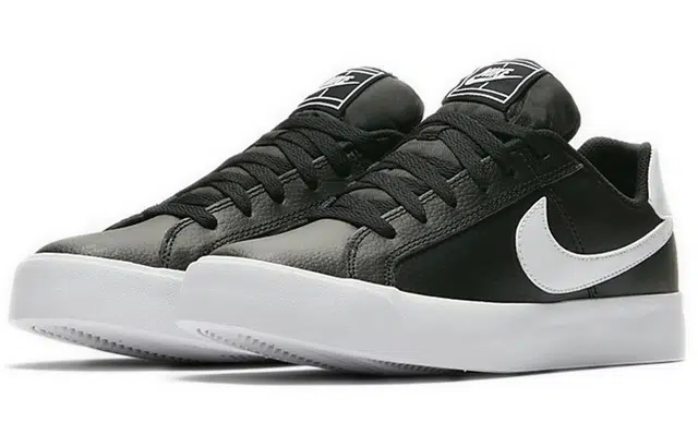 Nike Court Royale AC