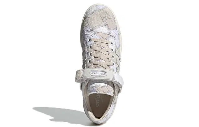 atmos x adidas originals FORUM 84 Low "RECOUTURE"
