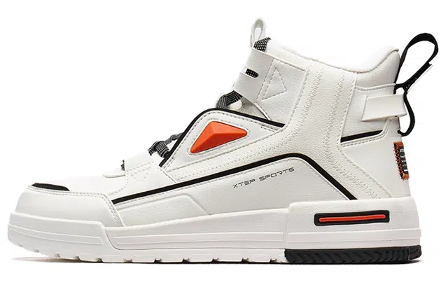 特步 生活表现系列 时尚 保暖 高帮 板鞋 男款 米色