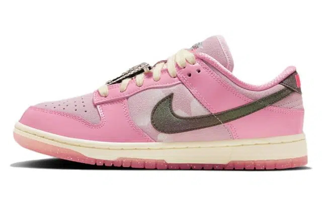 Nike Dunk Low LX "Hot Punch and Pink Foam" barbie