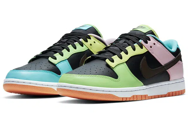 Nike Dunk Low SE "Free 99"