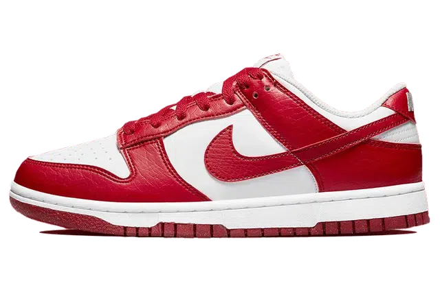 Nike Dunk Low Next Nature "University Red"