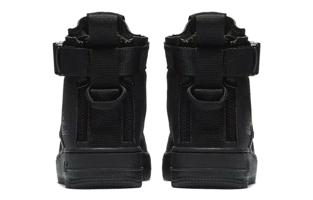 Nike Air Force 1 Triple Black GS