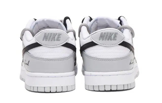 Nike Dunk "Pure Platinum"