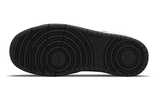 Nike Court Borough Low 2