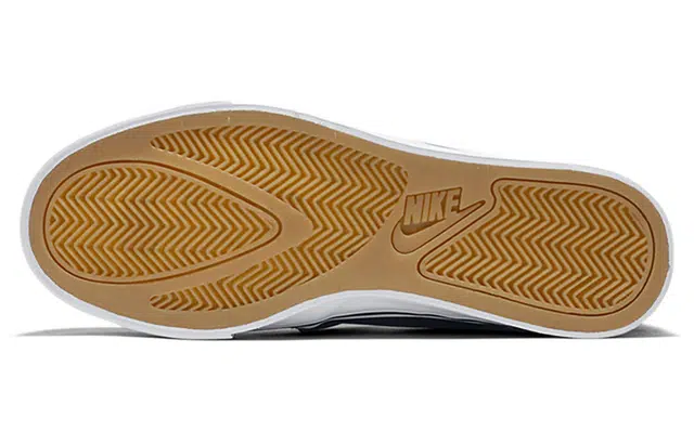 Nike Court Royale AC Slip-On