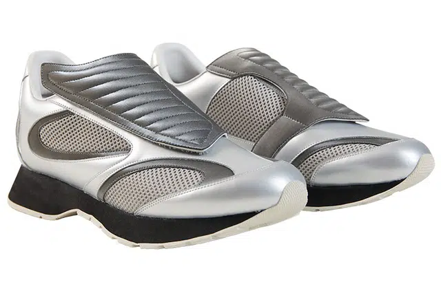 CONP 23SS Swing Runner