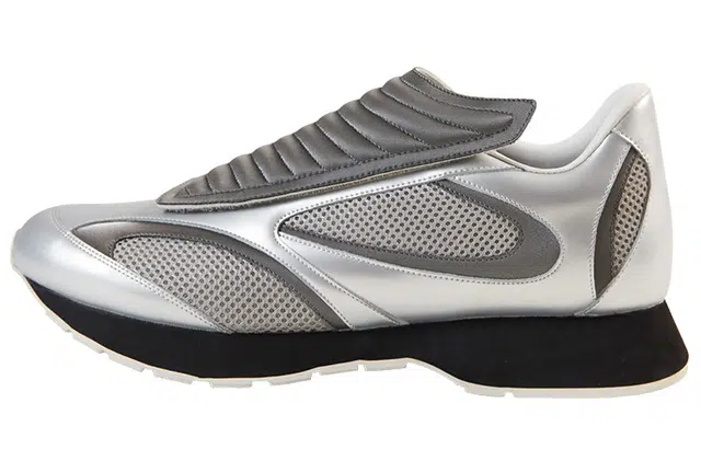 CONP 23SS Swing Runner