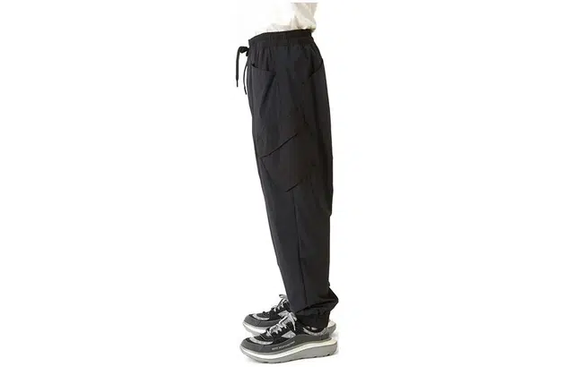 White Mountaineering